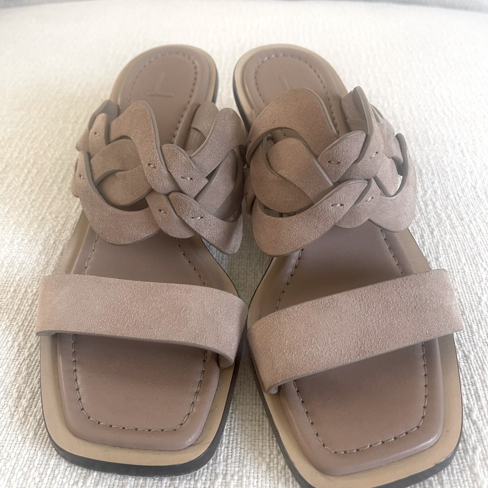 Lafayette women’s shoes, excellent condition
